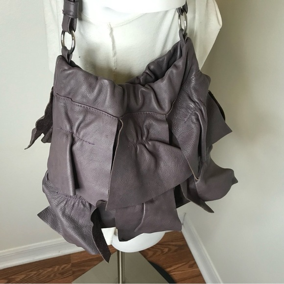 Le Bulga Lavender Ruffle Hobo Leather Shoulder Bag Made In Italy - Picture 2 of 16
